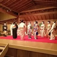 舞台での発表会の様子