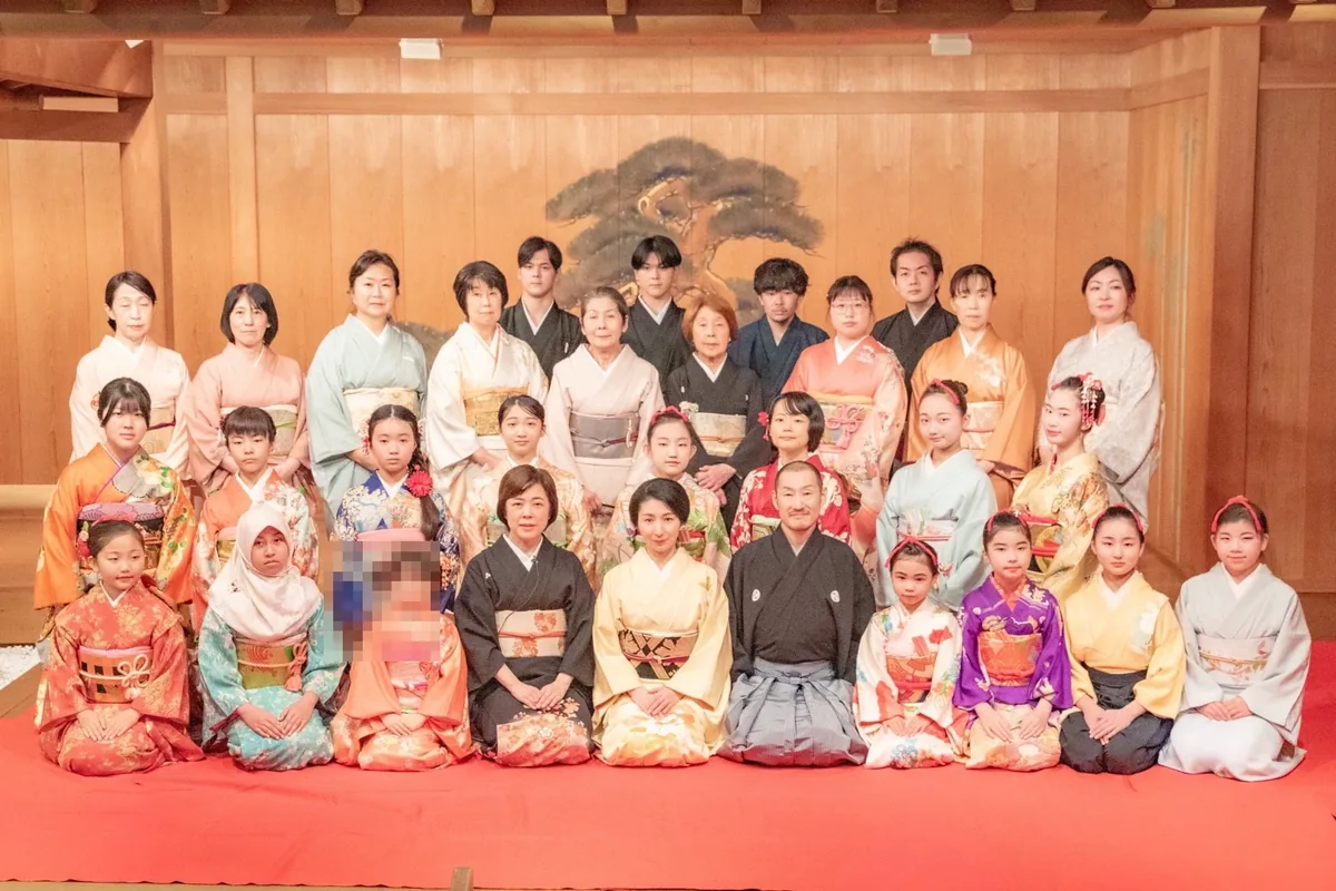 鎌倉能舞台でのお弟子さんの会 集合写真